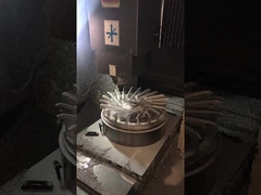 カスタマイズされた赤い1-PCはBWM M3/縁18