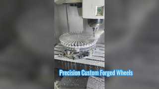 マルチスポーク鍛造ホイールセンターディスクの CNC フライス加工